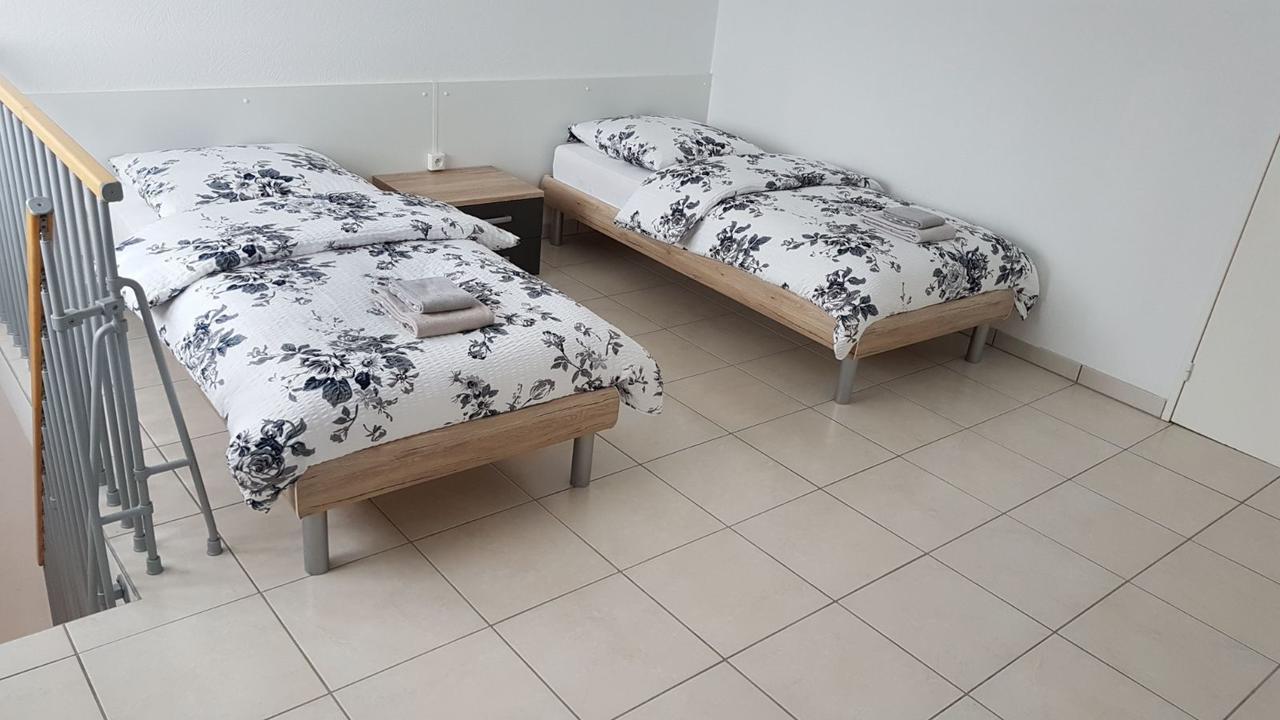 Studios Near Lycee Jean Mermoz 생루이 외부 사진