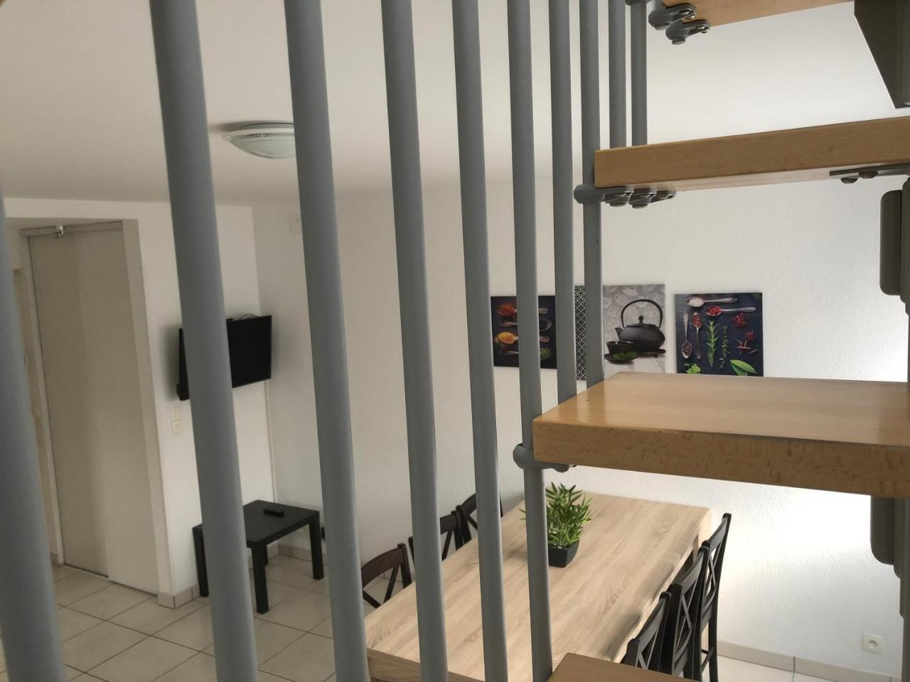 Studios Near Lycee Jean Mermoz 생루이 외부 사진