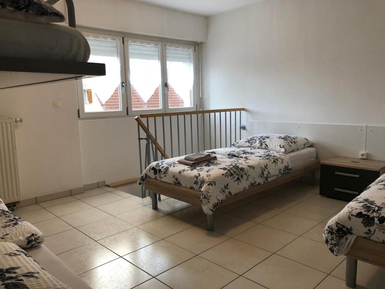 Studios Near Lycee Jean Mermoz 생루이 외부 사진