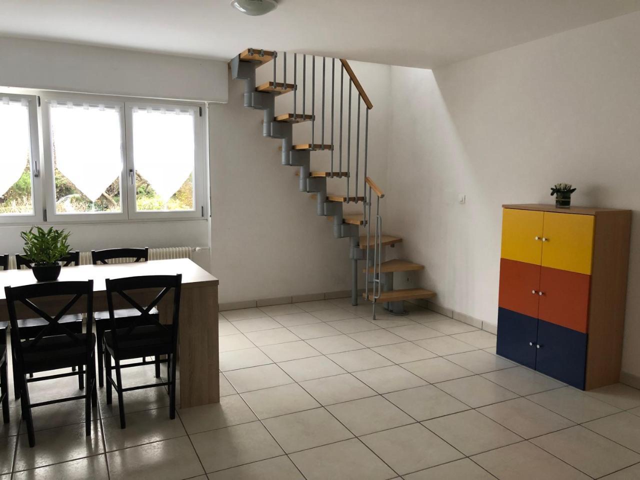 Studios Near Lycee Jean Mermoz 생루이 외부 사진